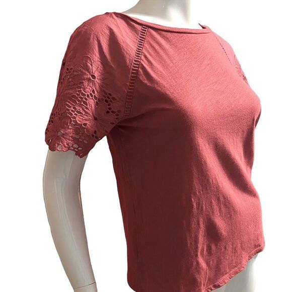 LOFT Pinkish Red Short Sleeve T-shirt with Floral Eyelet Sleeves size XS - Picture 4 of 7